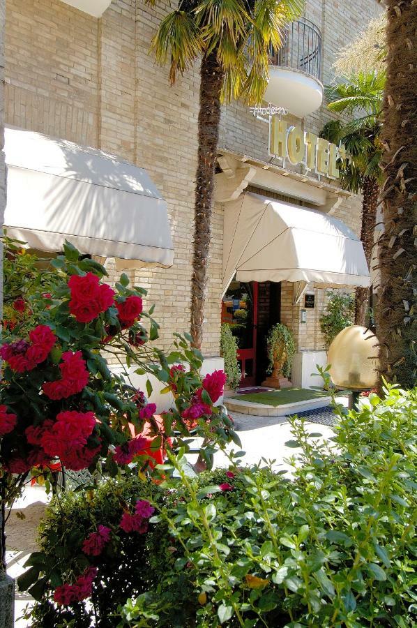Hotel Moderno Asís Exterior foto