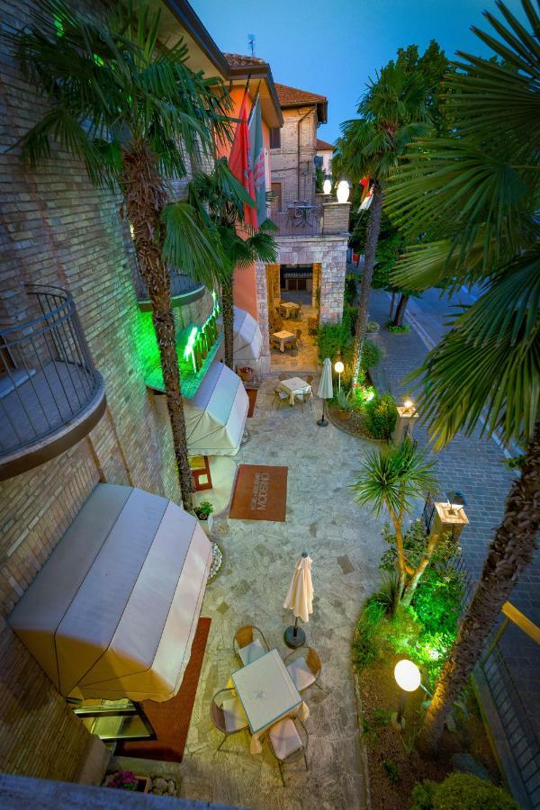 Hotel Moderno Asís Exterior foto