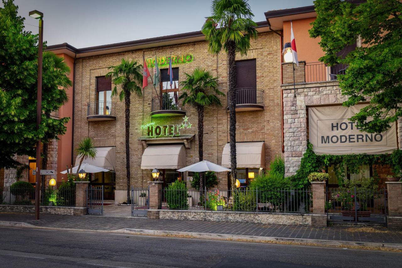 Hotel Moderno Asís Exterior foto